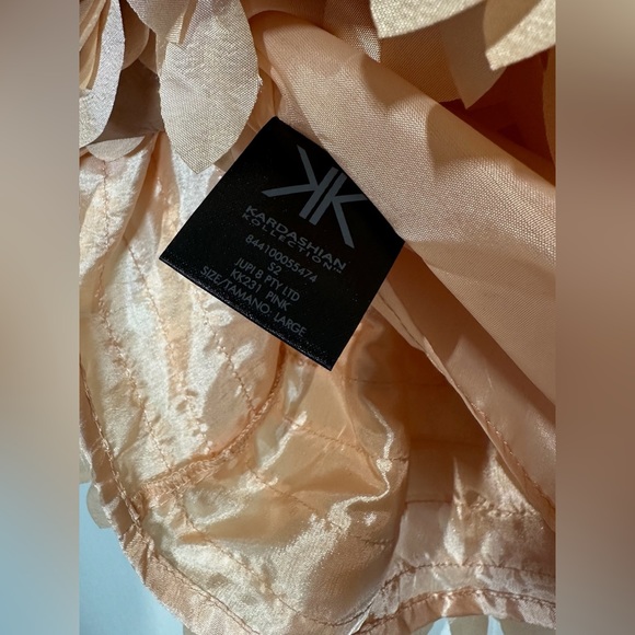 Kardashian Kollection Pink Petal Fringe Skirt - Picture 4 of 6